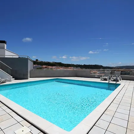 Altido 3-br Flat With Terrace And Rooftop Pool Apartament Nazaré