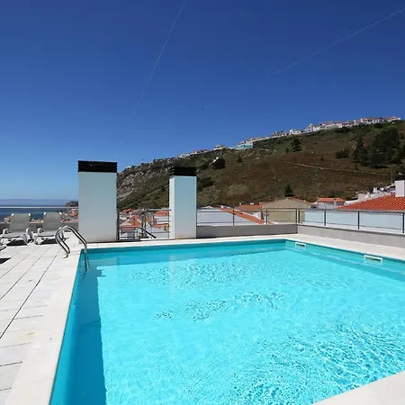 Altido 3-br Flat With Terrace And Rooftop Pool * Nazaré