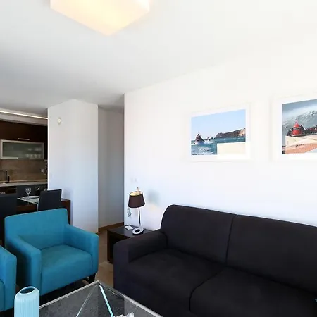 Altido 3-br Flat With Terrace And Rooftop Pool * Nazaré